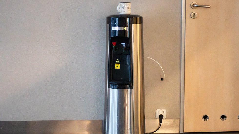 Dystrybutor z wodą