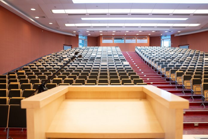 Aula Czerwona WPiA UŁ Aula Czerwona WPiA UŁ