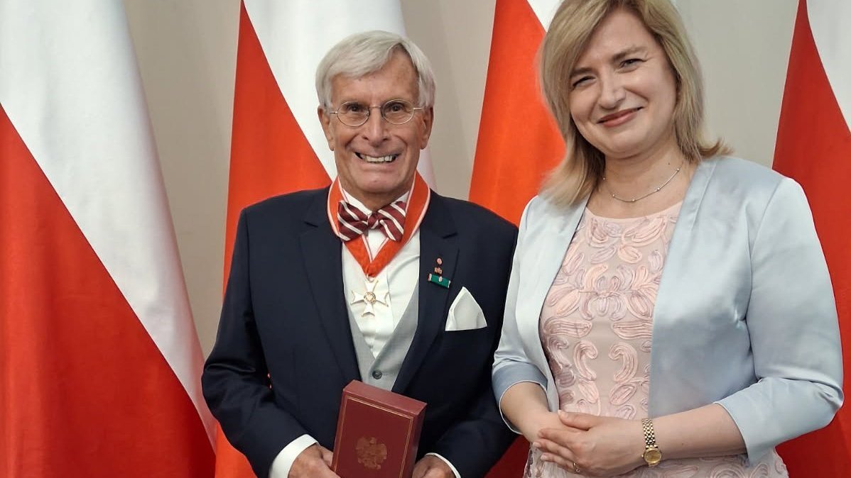 Prof. Witold Kulesza with the Commander's Cross of the Order of Polonia Restituta