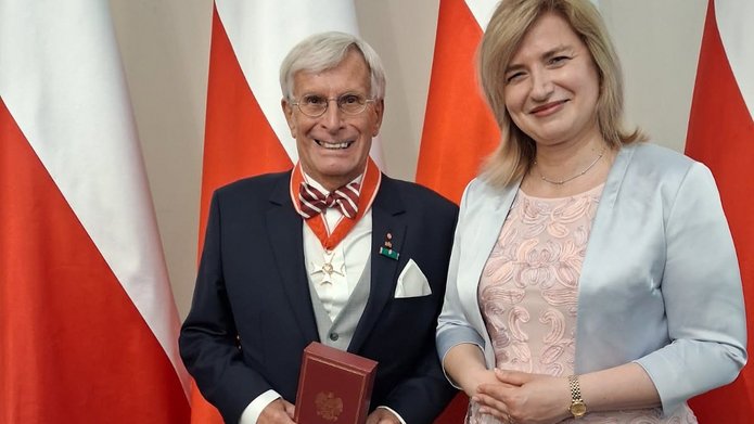 Prof. Witold Kulesza with the Commander's Cross of the Order of Polonia Restituta