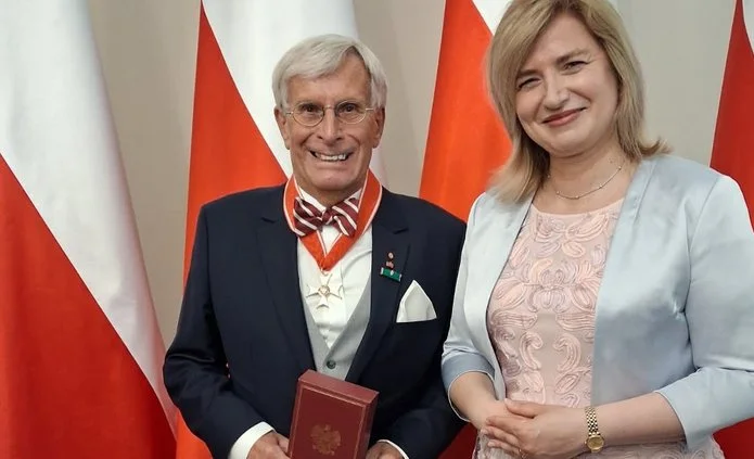 Prof. Witold Kulesza z Krzyżem Komandorskim Odrodzenia Polski